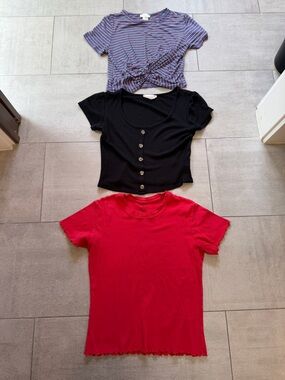 Bundle of 3 Jr fun tops for summer! All size Sm w measurements in pics. A deal!